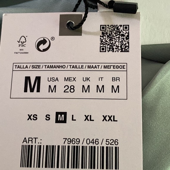 NWT. Zara Light Green Satin Effect Flowy Shirt. Size M. - Picture 6 of 8